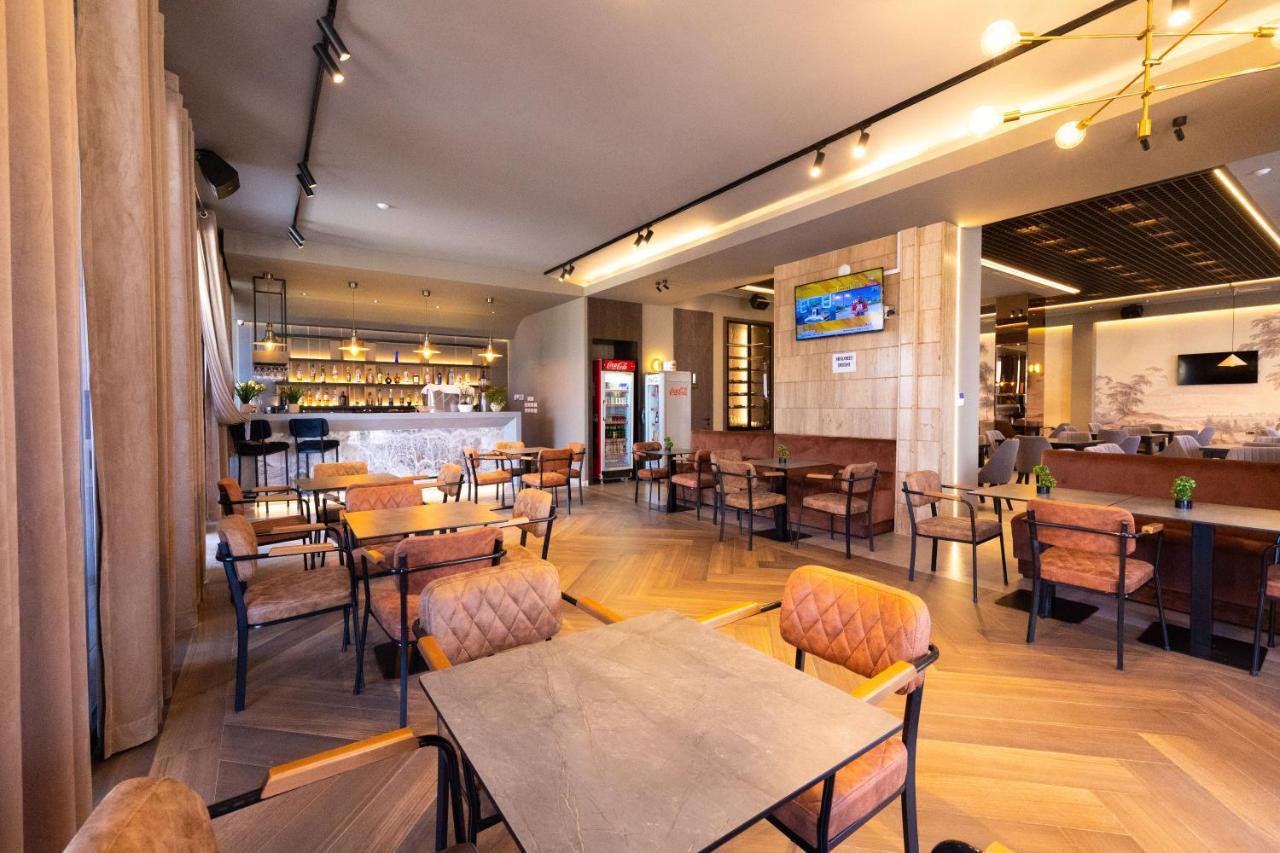 New Donantelo Hotel Avlonya Dış mekan fotoğraf