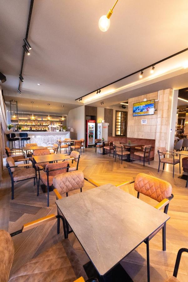 New Donantelo Hotel Avlonya Dış mekan fotoğraf
