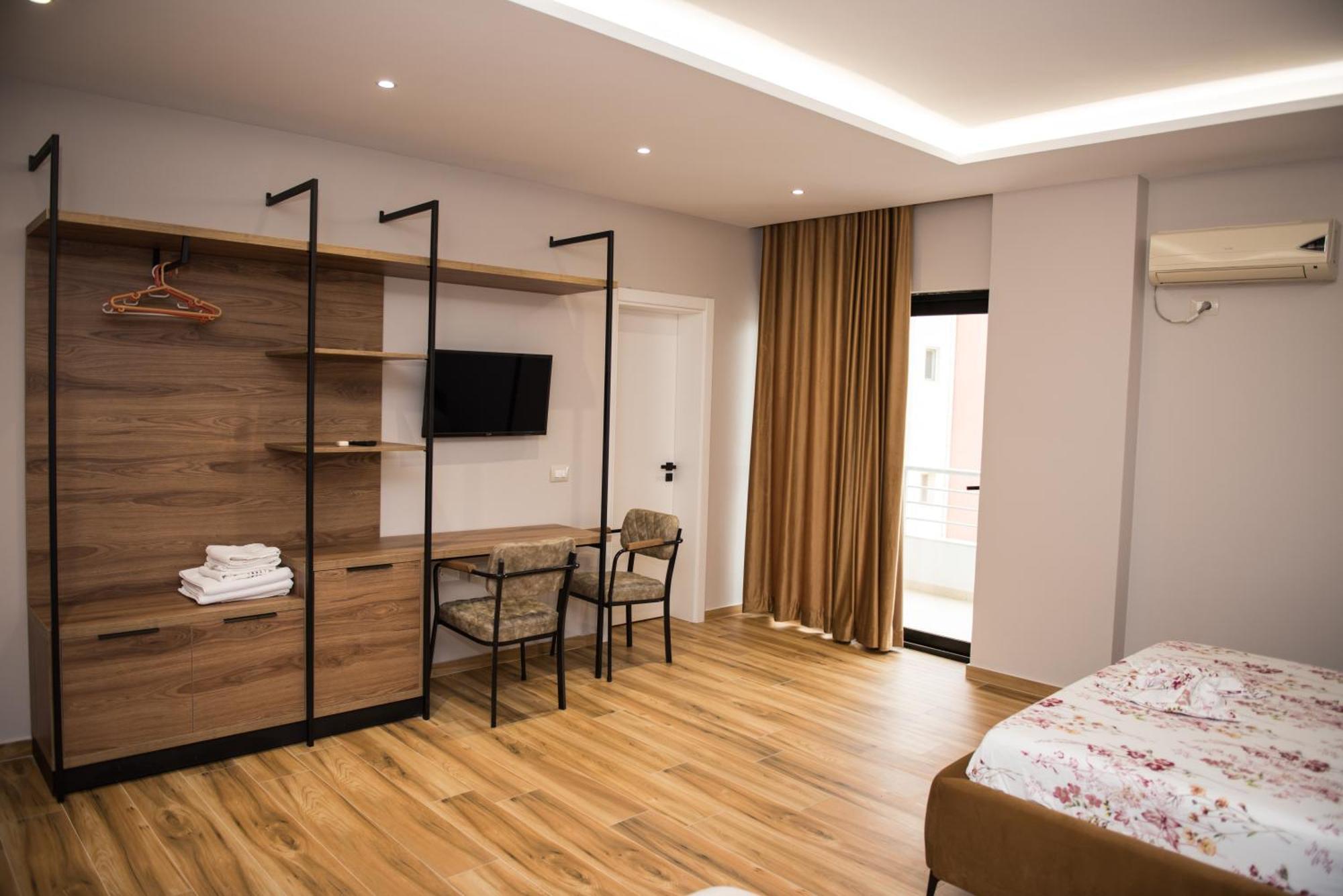 New Donantelo Hotel Avlonya Dış mekan fotoğraf