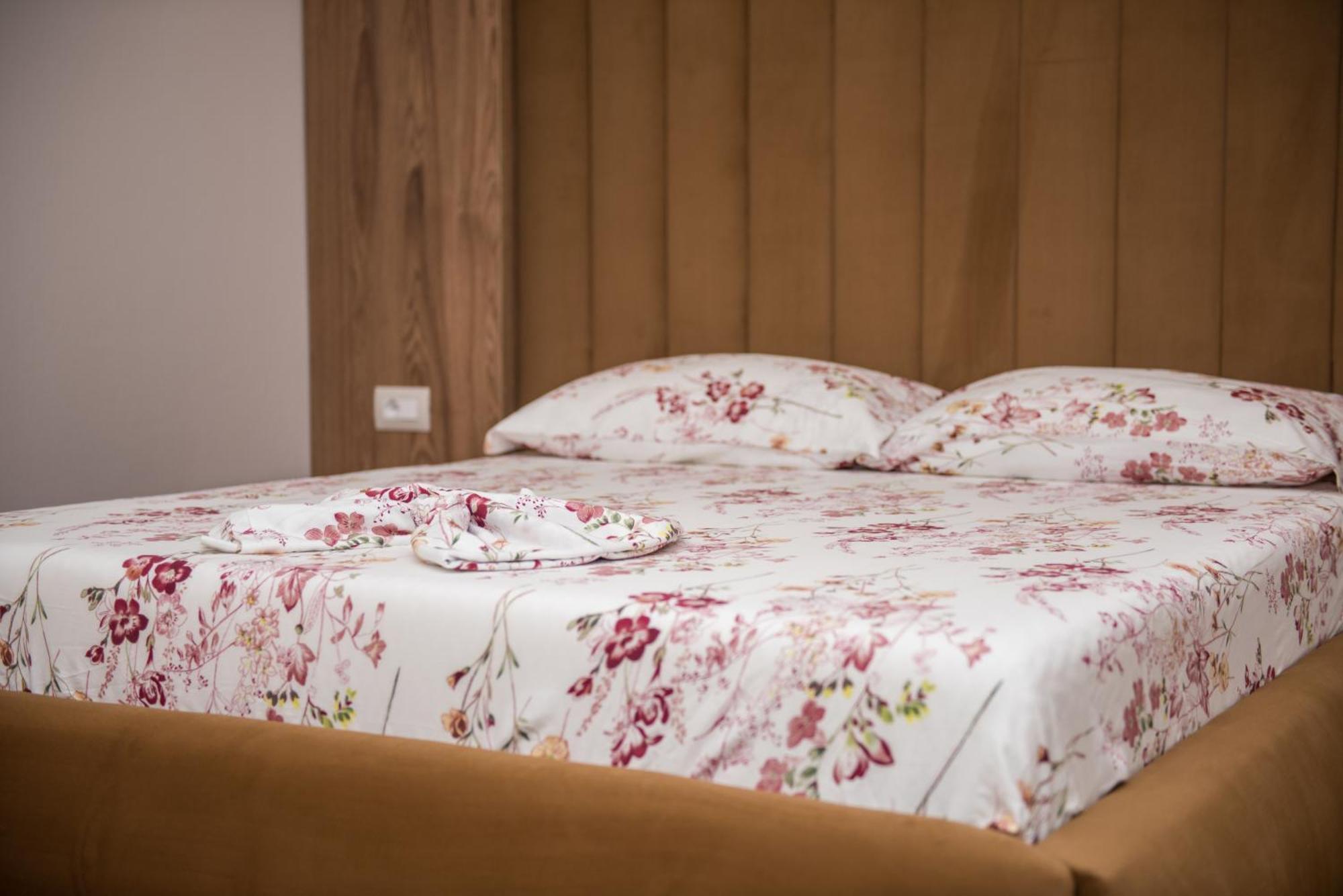 New Donantelo Hotel Avlonya Dış mekan fotoğraf