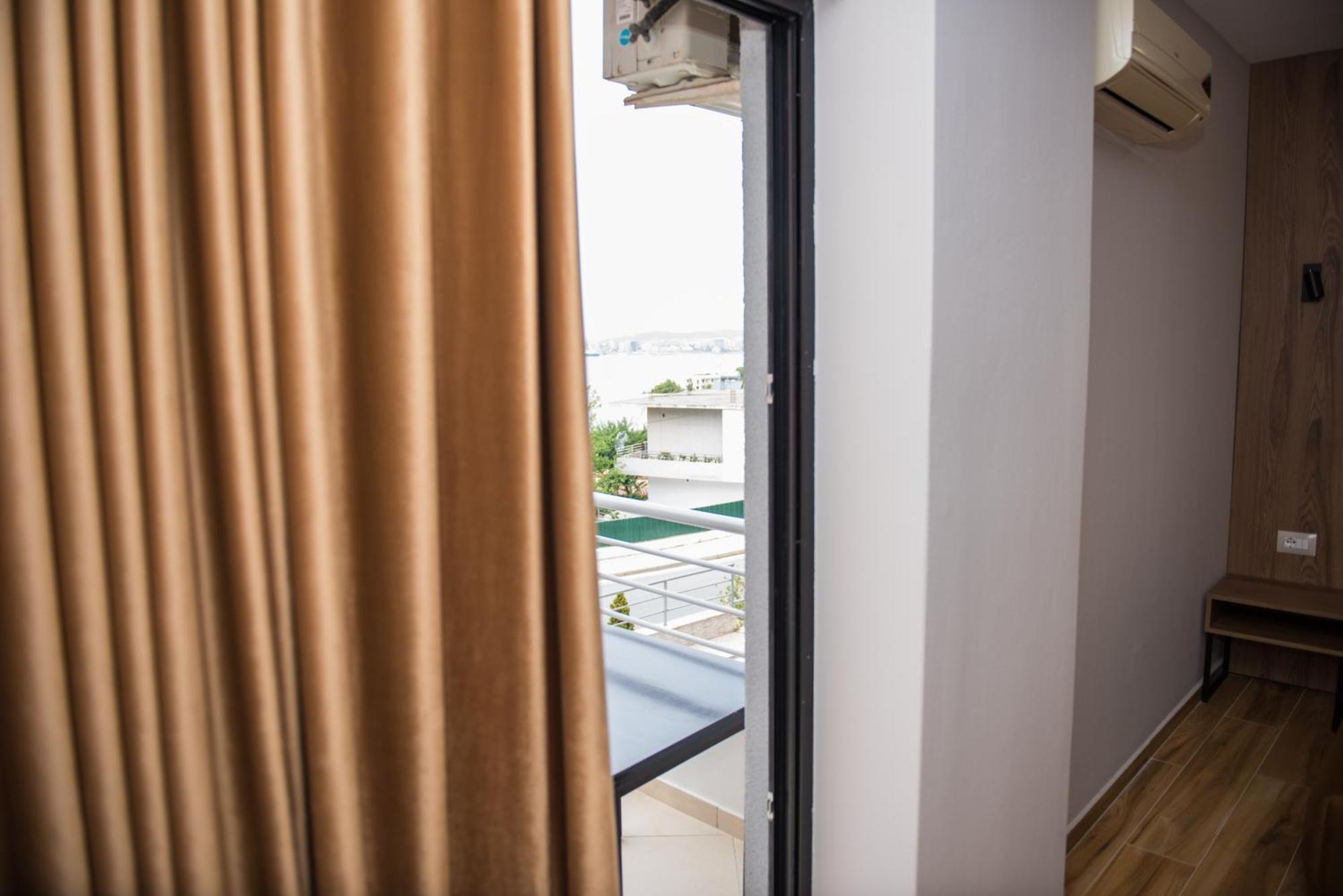 New Donantelo Hotel Avlonya Dış mekan fotoğraf